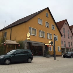 Asia House - Etwas unscheinbar von vorn, aber das Ambiente und die Küche lohnt den Besuch