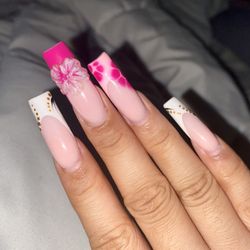 Monstera Nails - Up close of detailed nail design