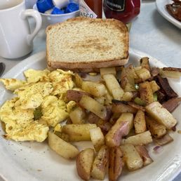 Mini breakfast #4: 1 egg with country potatoes and sourdough toast