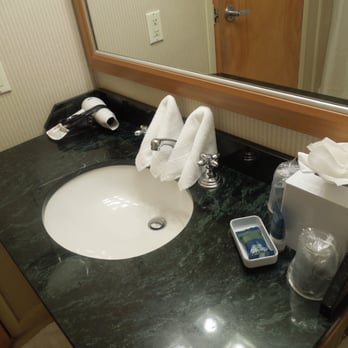 Four Points by Sheraton Melville Long Island - bath counter and sink - Hotels Near Me - Plainview, New York Four Points by Sheraton Melville Long Island - bath counter and sink - Hotels Near Me - Plainview, New York