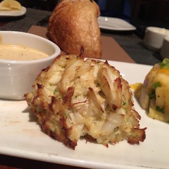 J Gilbert's - Crab Cakes - Seafood Near Me - Des Pers, Missouri