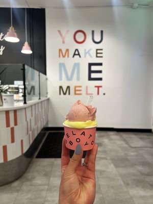 Gelato Boy by null