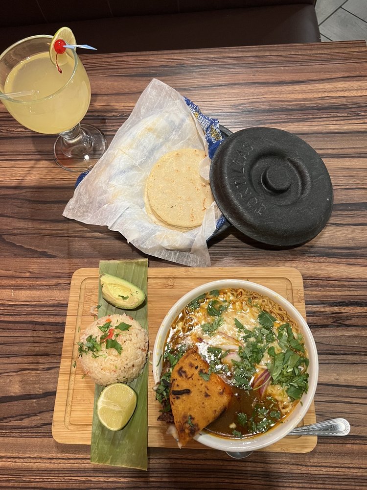 MI ESTABLO RESTAURANT Updated November 2024 11 Photos 896 Atwells