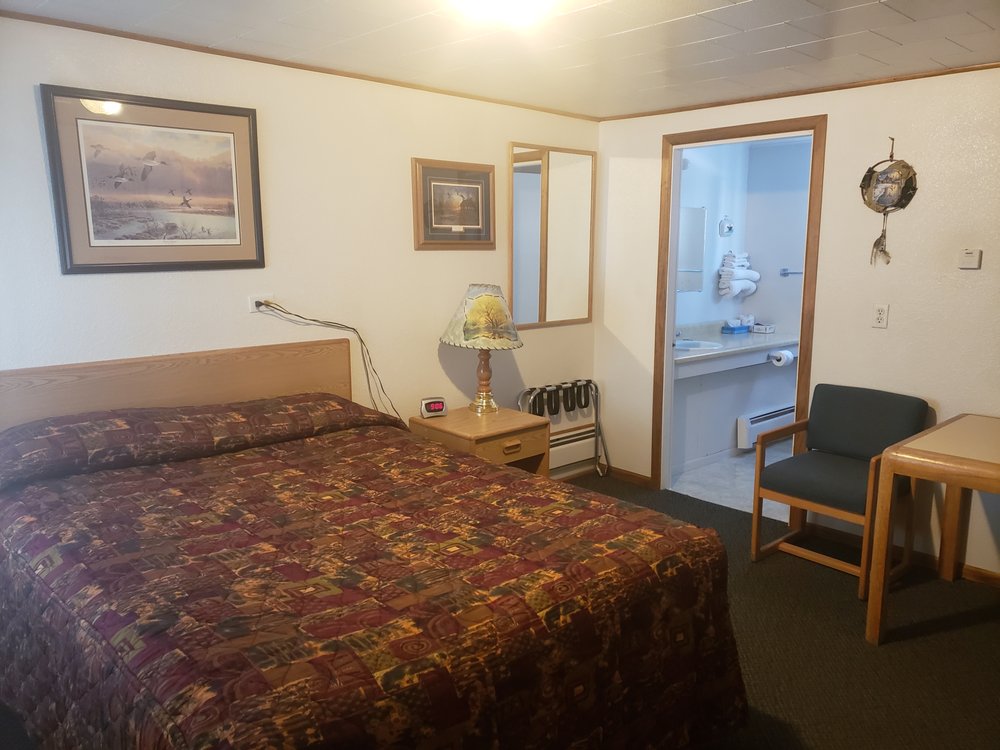 ANTLER MOTEL Updated August 2024 38 Photos 1116 N 6th St