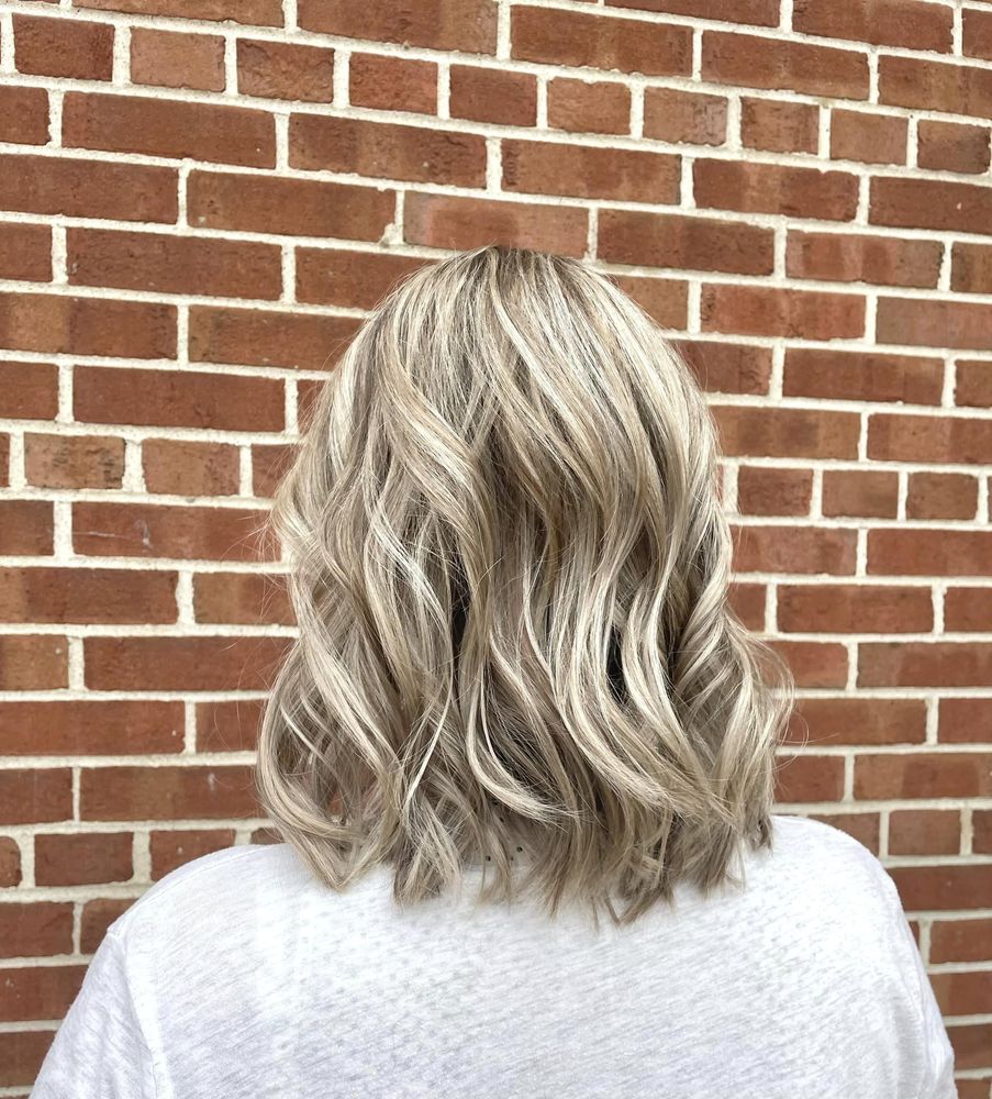 Hair By Jessalin Logo