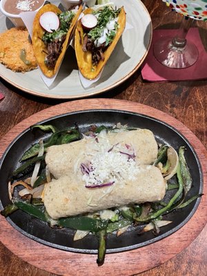 Agavero Guac & Margs by null