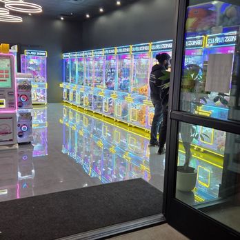 Claw Zone - Machines. - Arcades Near Me - Mesa, Arizona
