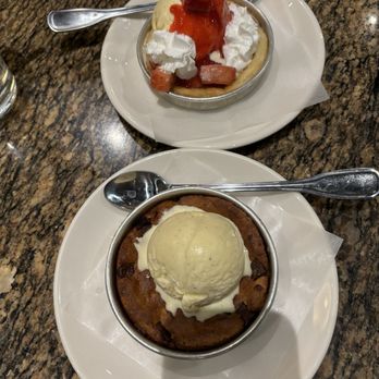 BJ's Restaurant & Brewhouse - Chocolate chunk & strawberry shortcake personal pizookies - Pizza Near Me - Irvine, California BJ's Restaurant & Brewhouse - Chocolate chunk & strawberry shortcake personal pizookies - Pizza Near Me - Irvine, California