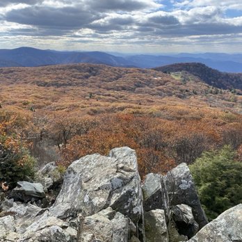 Little Stony Man Trailhead - View from Stony Man summit. Oct, 2025. - Hiking Near Me - Syria, Virginia