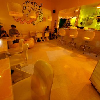 Shuggie’s - Yellow room - Wine Bars Near Me - San Francisco, California Shuggie’s - Yellow room - Wine Bars Near Me - San Francisco, California