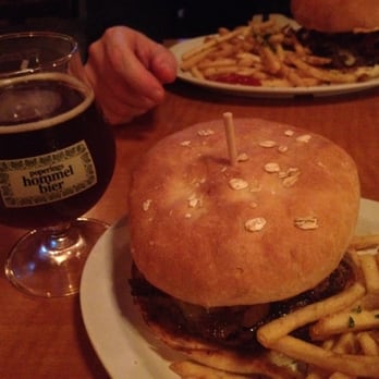 Encinitas Ale House - 2 for 1 burger on Tuesday nights. Check it out! - Pubs Near Me - Encinitas, California Encinitas Ale House - 2 for 1 burger on Tuesday nights. Check it out! - Pubs Near Me - Encinitas, California