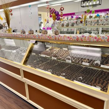 Chocolate, Chocolate, Chocolate - Chocolatiers & Shops Near Me - Kirkwood, Missouri Chocolate, Chocolate, Chocolate - Chocolatiers & Shops Near Me - Kirkwood, Missouri