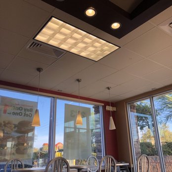 McDonald's - Missing/dead light bulbs - Fast Food Near Me - Quartz Hill, California