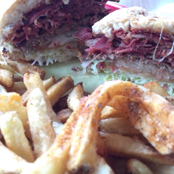 Daglas Drive In - The pastrami burger with ahhhmazing fries - Burgers Near Me - Winnetka, California Daglas Drive In - The pastrami burger with ahhhmazing fries - Burgers Near Me - Winnetka, California