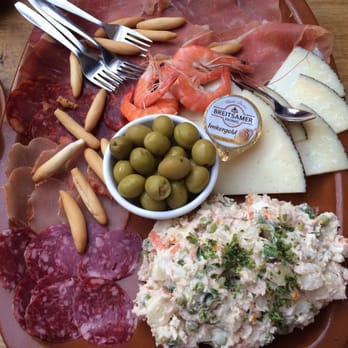 La Bodega - Tapas Bars Near Me - Maastricht, LI