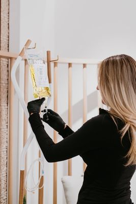 Clean Market IV Drip Lounge by null