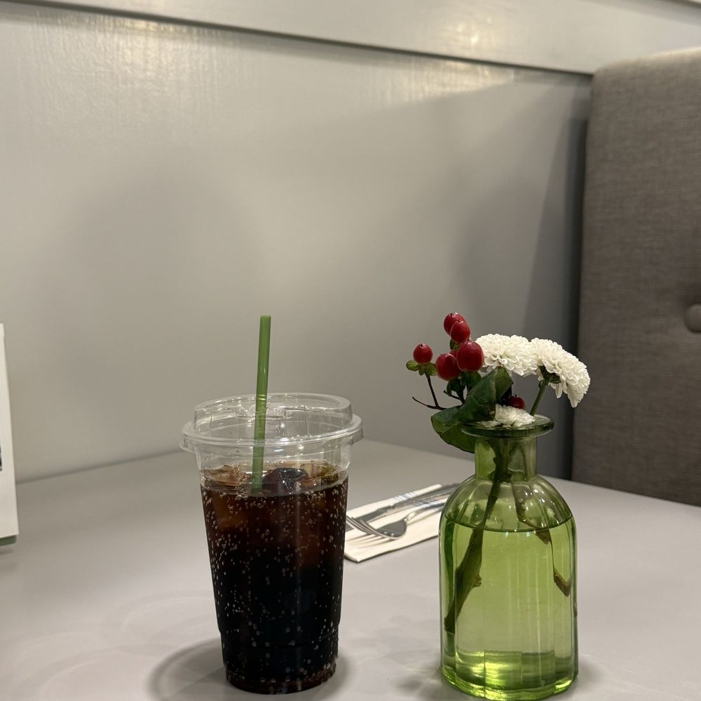 Craft Pita - Seating - Mediterranean Near Me - Houston, Texas