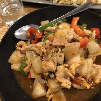 Bai Bua Thai Cuisine - Cashew chicken - Thai Near Me - Vancouver, British Columbia Bai Bua Thai Cuisine - Cashew chicken - Thai Near Me - Vancouver, British Columbia