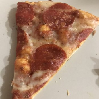 Uncle Tony's - Very boring and underwhelming pepperoni with soft undercooked crust - Italian Near Me - Valley Glen, California Uncle Tony's - Very boring and underwhelming pepperoni with soft undercooked crust - Italian Near Me - Valley Glen, California