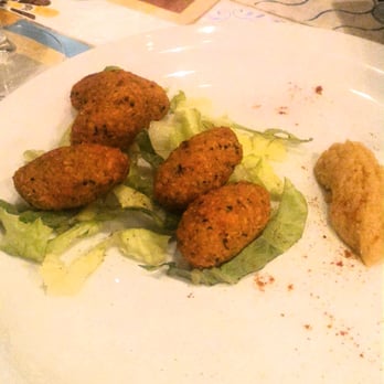 Ma Va'? - Falafel di fave accompagnati da burro di arachidi. - Vegan Near Me - Rome, RM Ma Va'? - Falafel di fave accompagnati da burro di arachidi. - Vegan Near Me - Rome, RM