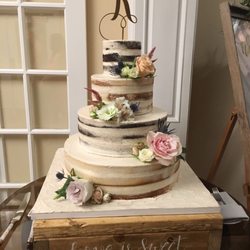 Hoski Florist - Let us decorate your naked cake