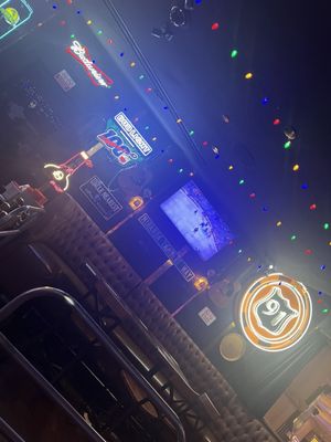 Losers Bar by null