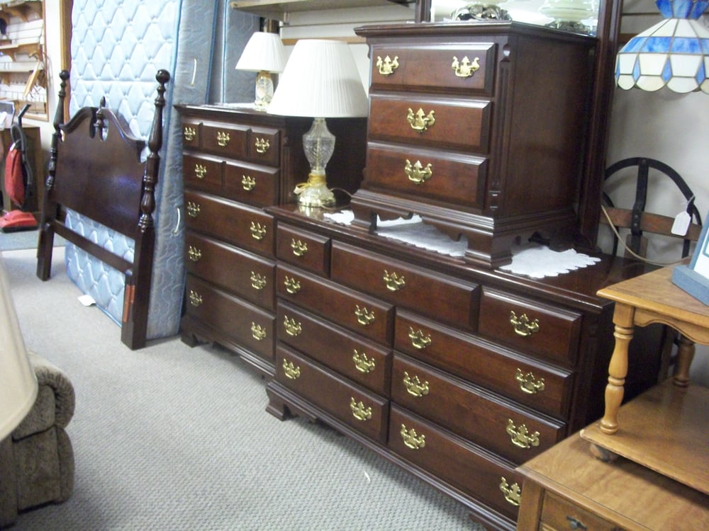 HILL TOP HOME FURNISHINGS 4168 Cove Mountain Rd, Roaring Spring, Pennsylvania Furniture