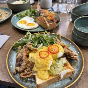 Tur - Soft shell crab Benedict - Breakfast & Brunch Near Me - San Francisco, California Tur - Soft shell crab Benedict - Breakfast & Brunch Near Me - San Francisco, California