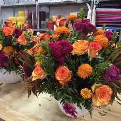 Vivian’s Flower Market - Fall, Autumn, Halloween and Thanksgiving