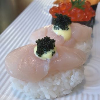 Tentatsu - Hotate, ikura, uni nigiri - Japanese Near Me - Vancouver, British Columbia