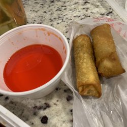Lin Garden - Egg Roll with sweet-and-sour sauce