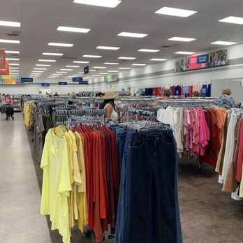 Deseret Industries - Thrift Stores Near Me - Gilbert, Arizona