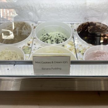 Scoop - Mint cookies and cream ice cream - Ice Cream & Frozen Yogurt Near Me - Richmond, Virginia