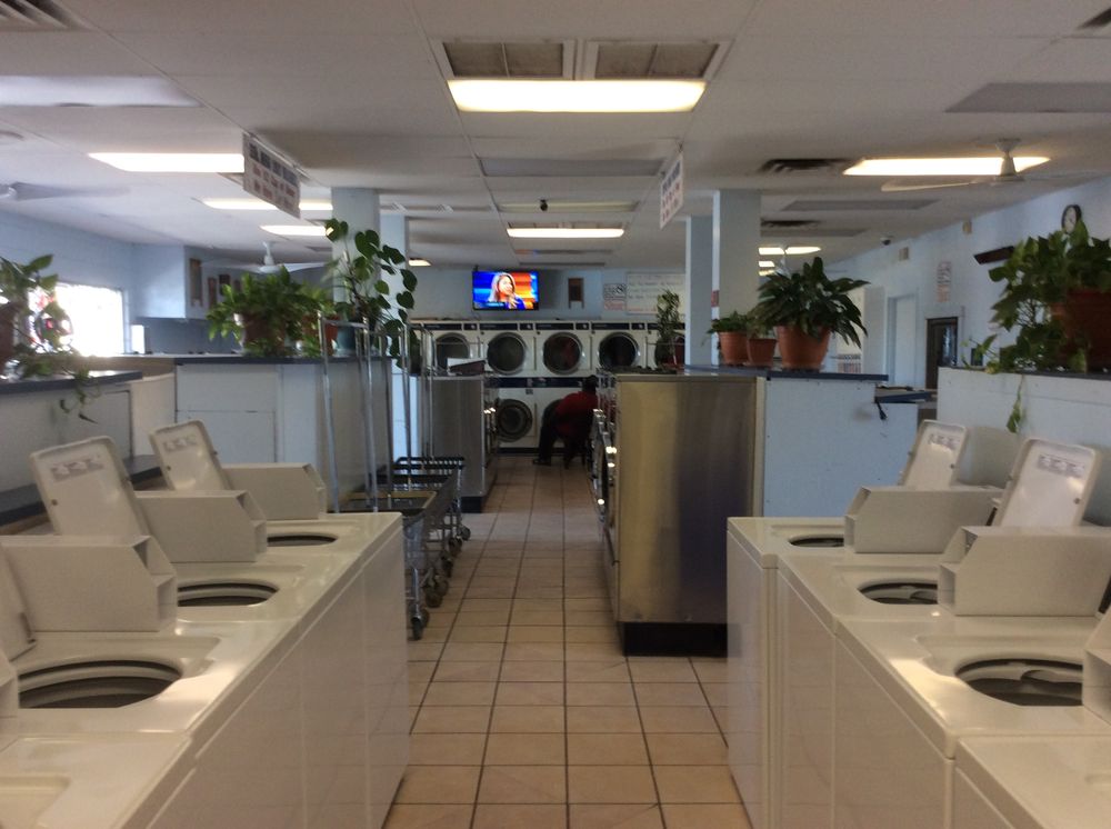 8TH STREET COIN LAUNDRY Updated August 2024 12 Reviews 1207 W 8th