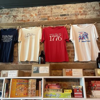 Old Towne Beer Hall & Growler - Bars Near Me - Franklin, Indiana