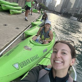 Urban Kayaks Riverwalk - Rafting/Kayaking Near Me - Chicago, Illinois