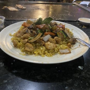 Umi Japanese Steakhouse - Chicken fried rice - Steakhouses Near Me - Florence, Alabama