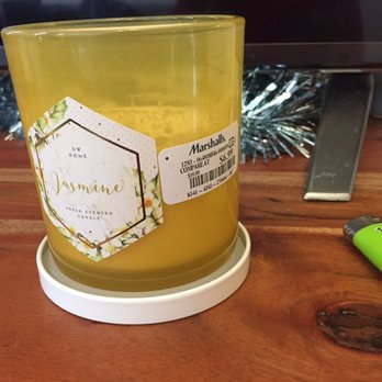 Marshalls - This candle and brand sucks. No scent whatsoever!!!! - Department Stores Near Me - New York, New York