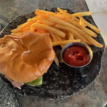 Bar 17 Bistro - the burger - Cocktail Bars Near Me - Orlando, Florida