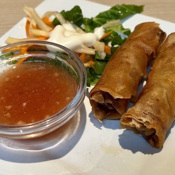 GAO - a plate of food and a bowl of sauce - Vietnamese Near Me - Quebec City, Quebec