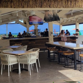 The Crooked Surf - Crooked Surf bar next to pool - Cocktail Bars Near Me - Kapaa, Hawaii