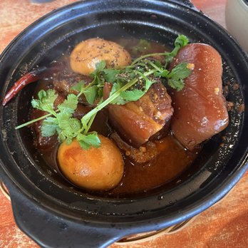 Me Va Con Vietnamese Kitchen - Pork belly - Vietnamese Near Me - Oakland, California Me Va Con Vietnamese Kitchen - Pork belly - Vietnamese Near Me - Oakland, California