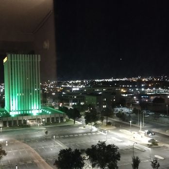 DoubleTree by Hilton Hotel Albuquerque - Hotels Near Me - Albuquerque, New Mexico