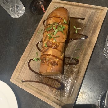 Willard Hicks - Pesto Cheesy Bread - New American Near Me - Campbell, California Willard Hicks - Pesto Cheesy Bread - New American Near Me - Campbell, California