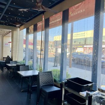 Ipoh Kopitiam - Outside patio seating - Malaysian Near Me - Alhambra, California