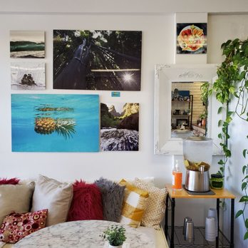 That's A Wrap Maui - Cozy couch and art, and water station - Wraps Near Me - Kihei, Hawaii That's A Wrap Maui - Cozy couch and art, and water station - Wraps Near Me - Kihei, Hawaii
