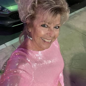 Your Stylist Bre - Hair Stylists Near Me - Lee's Summit, Missouri Your Stylist Bre - Hair Stylists Near Me - Lee's Summit, Missouri