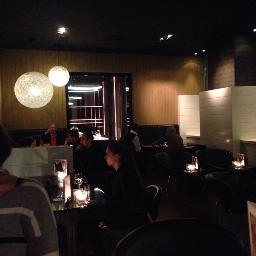 Le Moet - Pubs Near Me - Vienna, 9