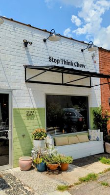 Daily Chew by null