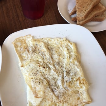 Frank's On the Avenue - Diners Near Me - Saint Clair Shores, Michigan